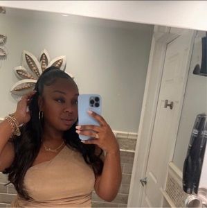 Meet your Posher, Shamira